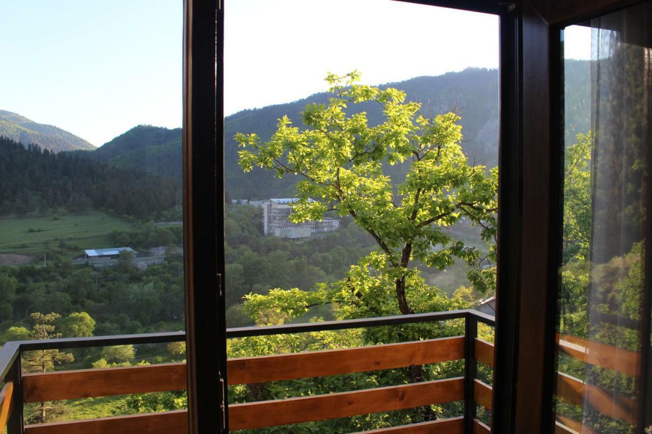Guest House On Meskheti Borjomi Bagian luar foto